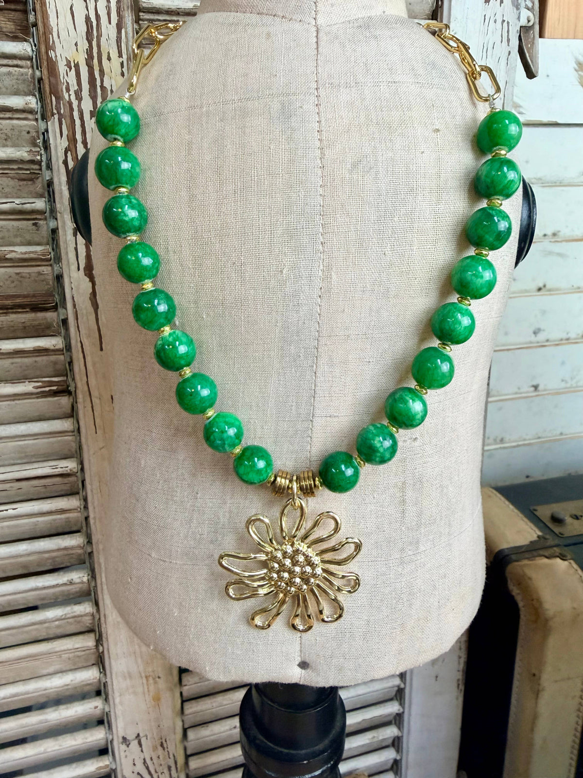 Fleur de Jade Earring
