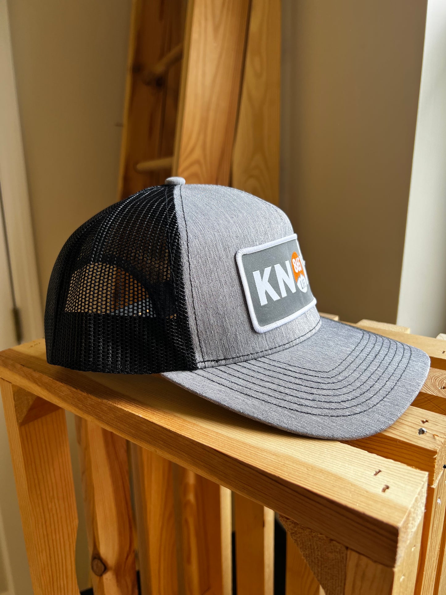 KNOX 865LIFE Solid Light Grey/Black Hat