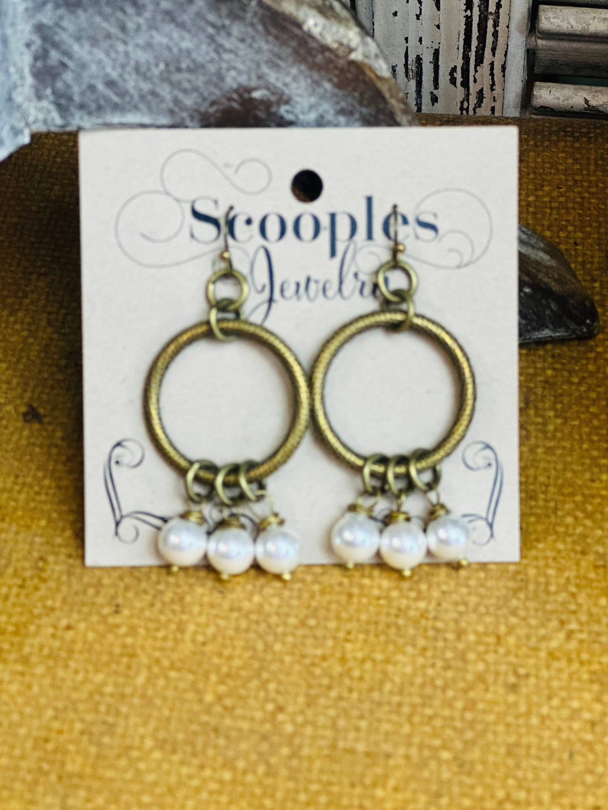 Bronze Pearl - Ear
