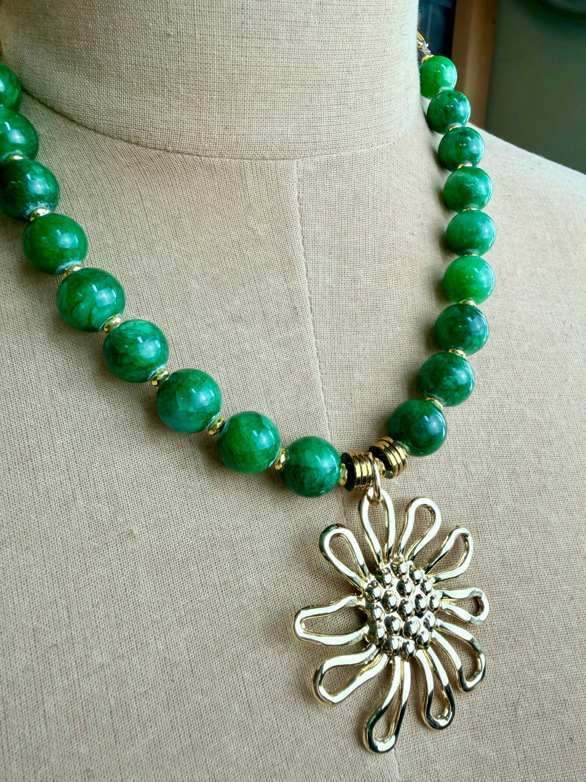 Fleur de Jade Earring