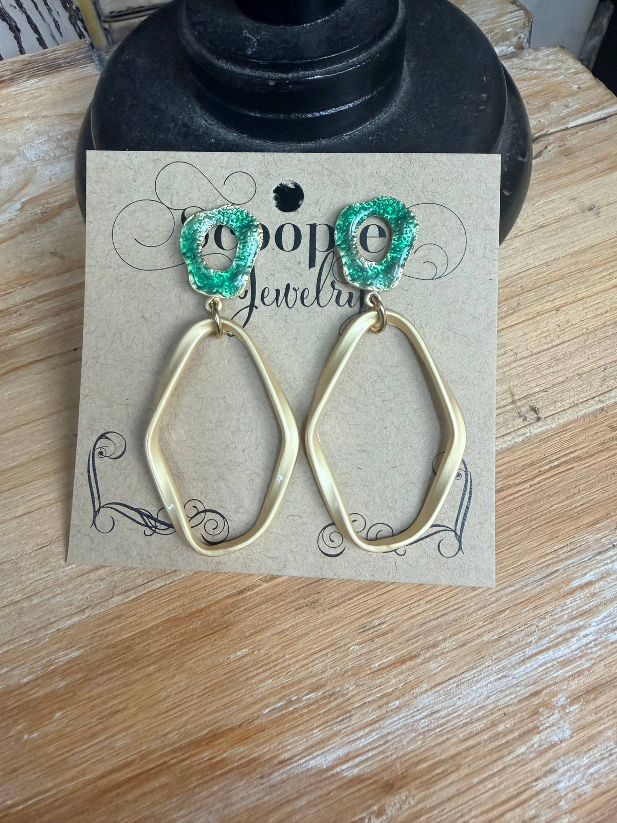 Fleur de Jade Earring