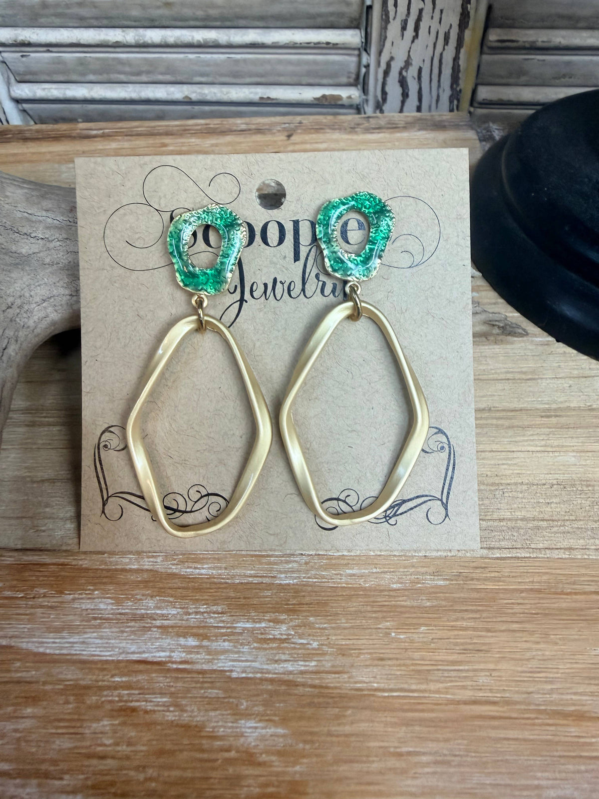 Fleur de Jade Earring