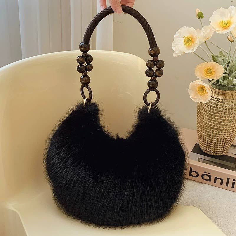 Women’s Plush Pillow Underarm Bag – Classic Streetwear Style